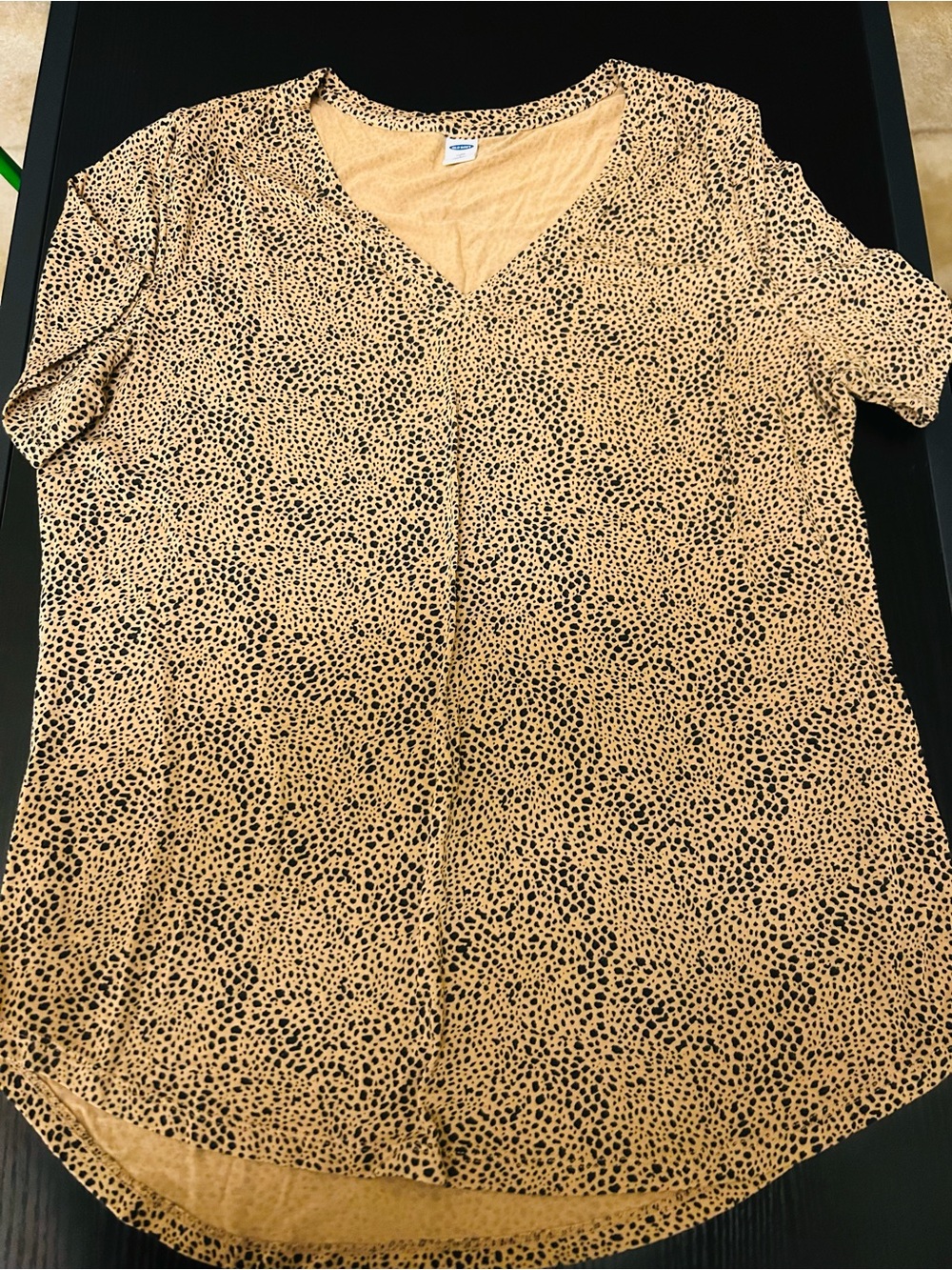 Old Navy V-Neck Leopard Print Luxe Tee